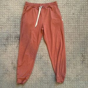 Vuori performance joggers in hazelnut